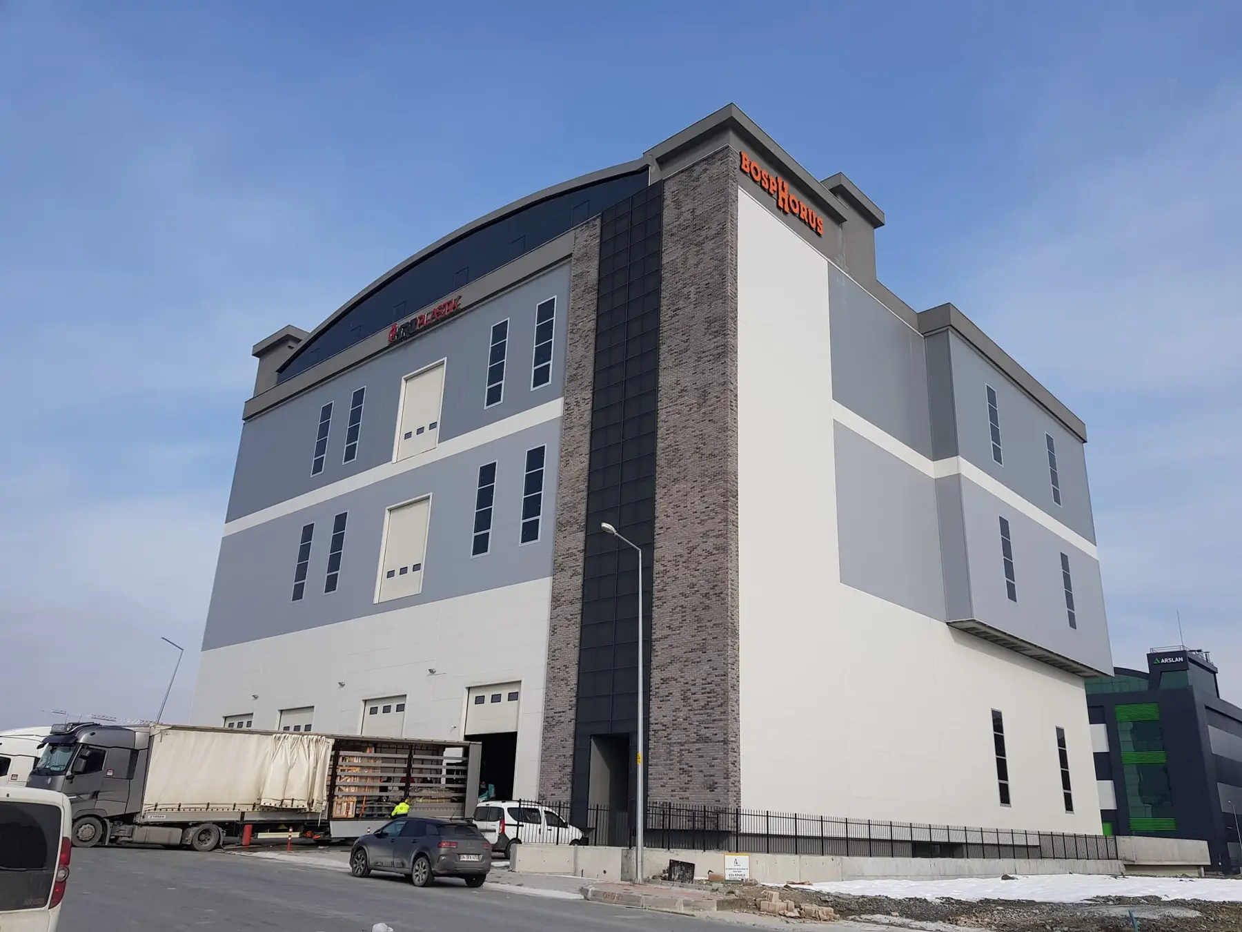 Çok Katlı Panel Cephe Uygulaması